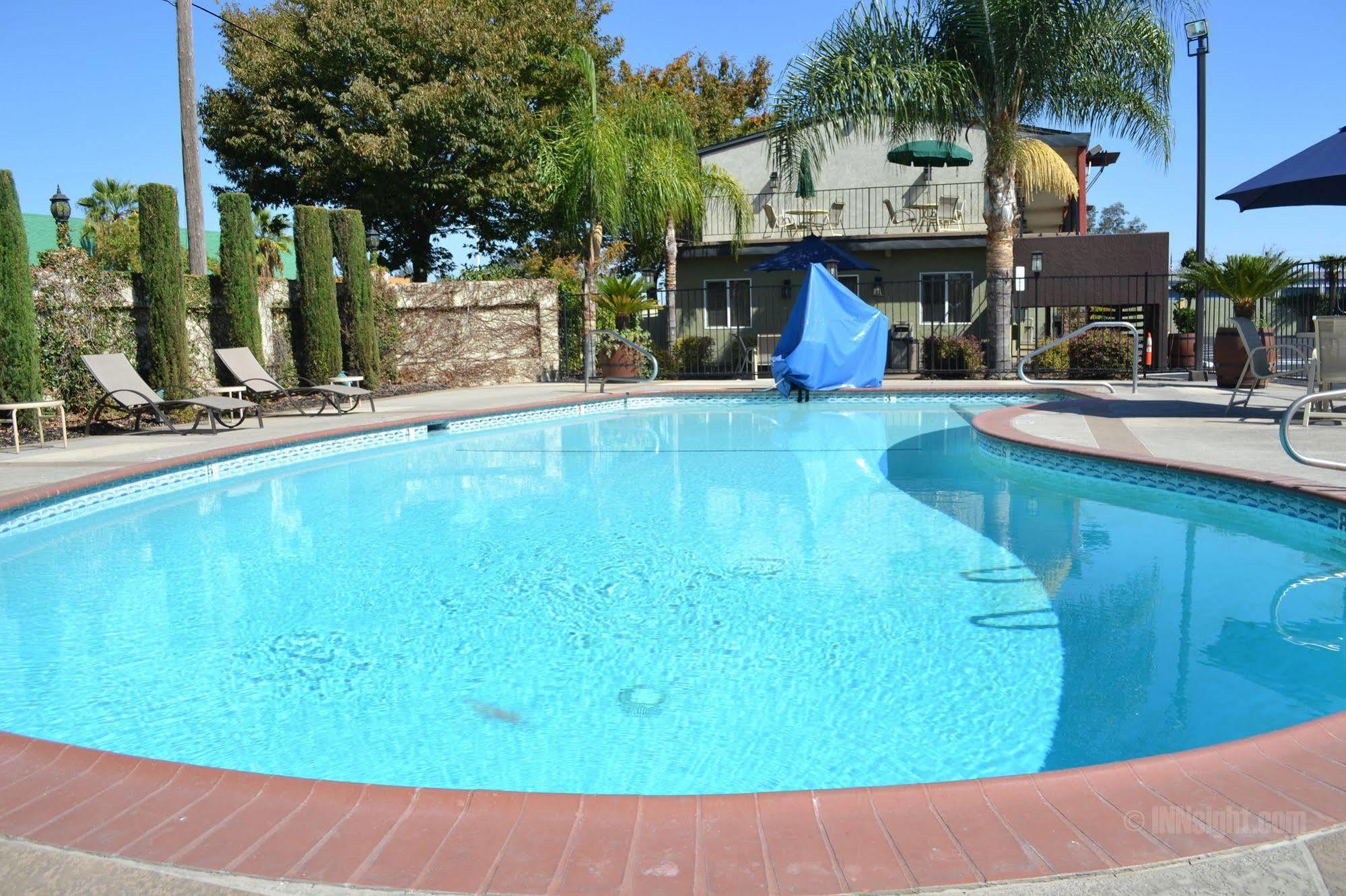 Days Inn & Suites By Wyndham Lodi Exterior foto